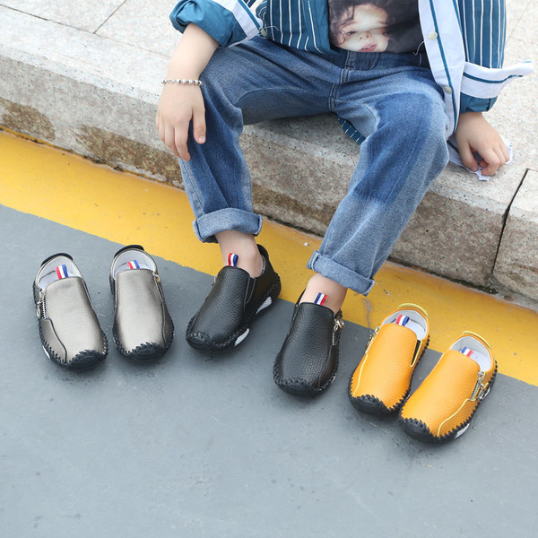 Κομψά παιδικά μοκασίνια για αγόρια με φερμουάρ σε τρία χρώματα