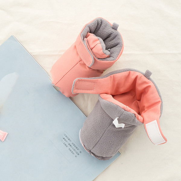 Téli baba csizma tépőzárral