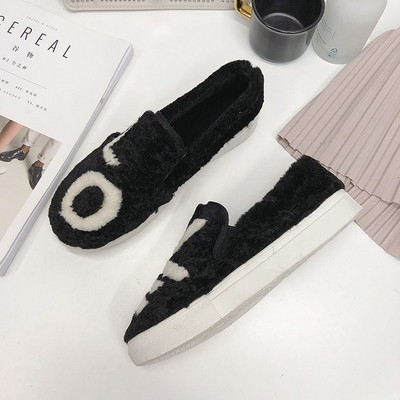 Γυναικεία μοκασίνια σε λευκό και μαύρο χρώμα