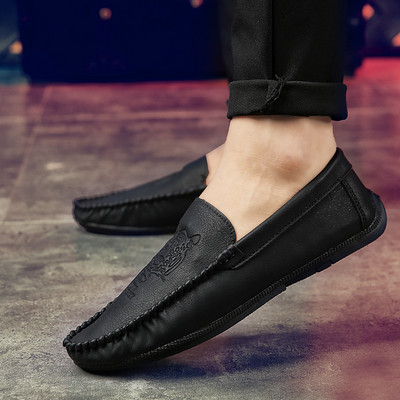 Καθημερινά ανδρικά μοκασίνια για άνδρες σε τρία χρώματα