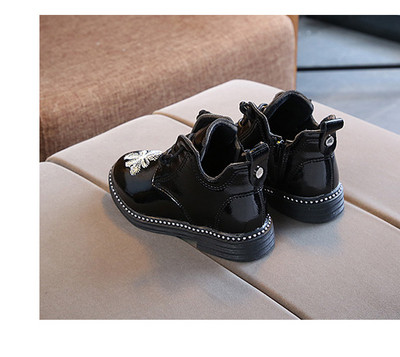 Παιδικές γυναικείες μπότες για κορίτσια με δεσμούς σε διάφορα χρώματα