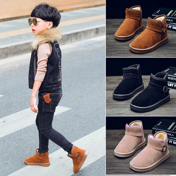 Öko velúrból készült gyerekcsizma puha béléssel és csattal három színben