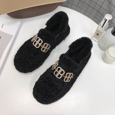 Γυναικεία μοκασίνια  με διακόσμηση μεταλλικής αλυσίδας