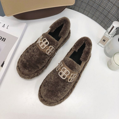 Γυναικεία μοκασίνια  με διακόσμηση μεταλλικής αλυσίδας