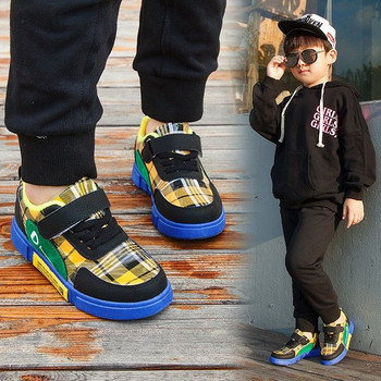 Καθημερινά παιδικά πάνινα παπούτσια για αγόρια με επιγραφές σε διάφορα χρώματα