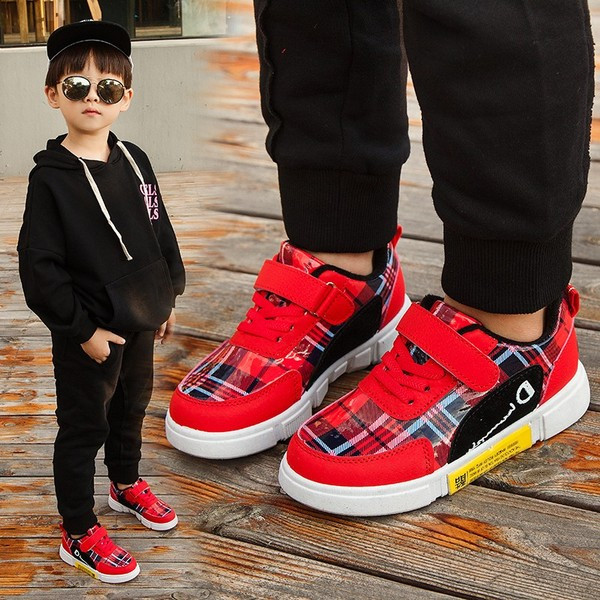 Καθημερινά παιδικά πάνινα παπούτσια για αγόρια με επιγραφές σε διάφορα χρώματα