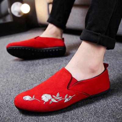 Κομψά μοκασίνια για άνδρες με διαφορετικές εφαρμογές