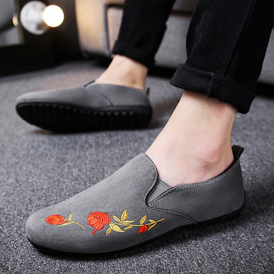 Κομψά μοκασίνια για άνδρες με διαφορετικές εφαρμογές