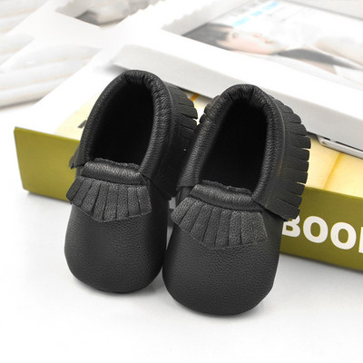 Стилни бебешки обувки в няколко цвята