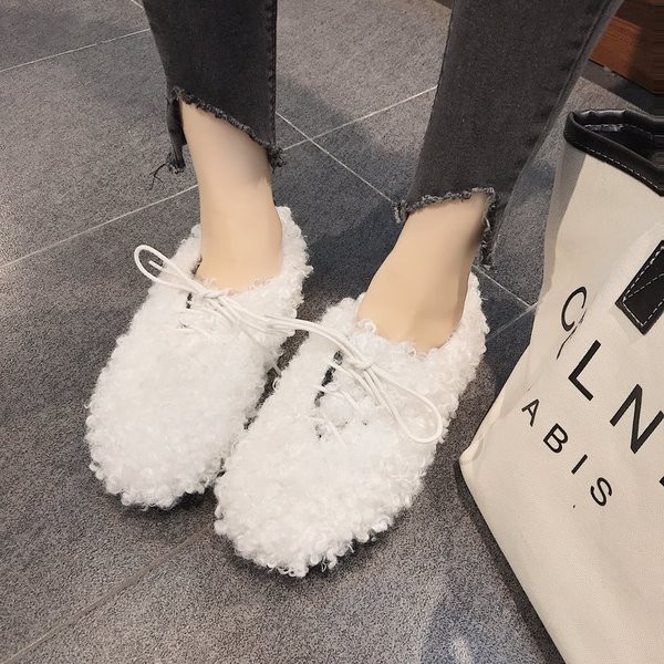 Γυναικεία μοκασίνια  σε τρία χρώματα με κορδόνια