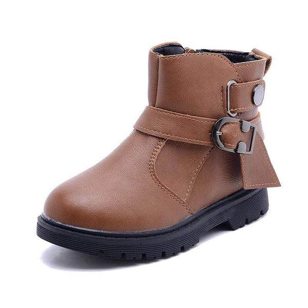 Κομψές παιδικές μπότες για αγόρια σε οικολογικό δέρμα σε μαύρο και καφέ χρώμα