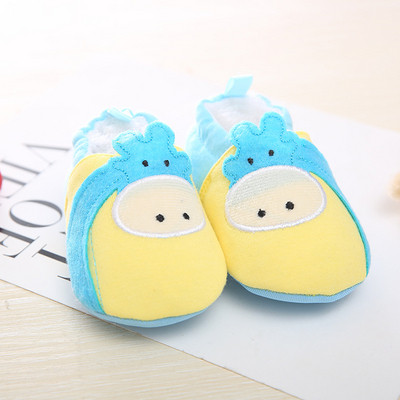 Бебешки буйки в светли цветове с бродерия