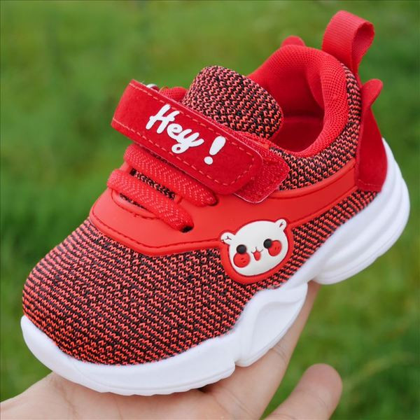 Baba tornacipő dekorációs nyakkendőkkel