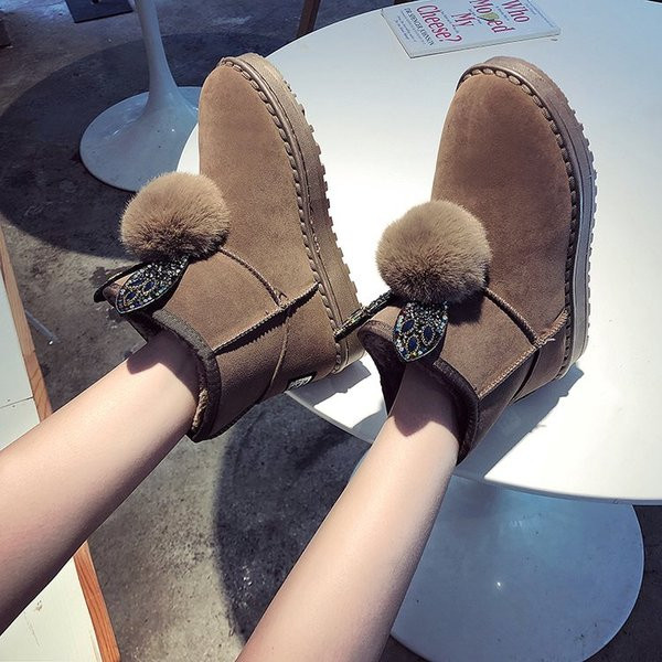 Új stílusos női csizma 3D elemmel és pehellyel, három színben