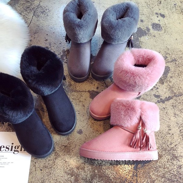 Női alkalmi csizma bojttal, három színben