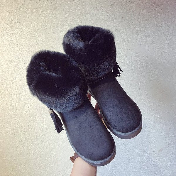 Női alkalmi csizma bojttal, három színben