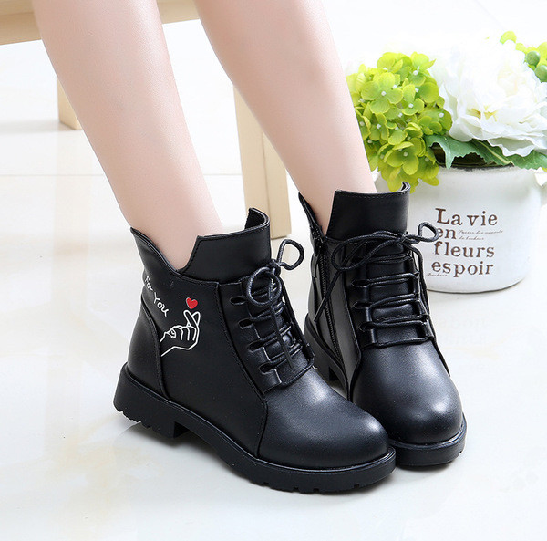 Alkalmi gyerekcsizma lányoknak nyakkendővel több színben