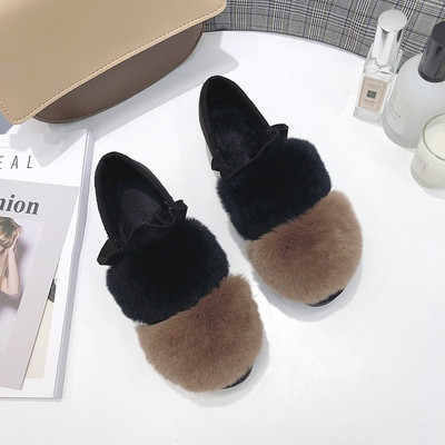 Női mokaszin pehelyvel, három színben