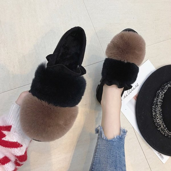 Női mokaszin pehelyvel, három színben