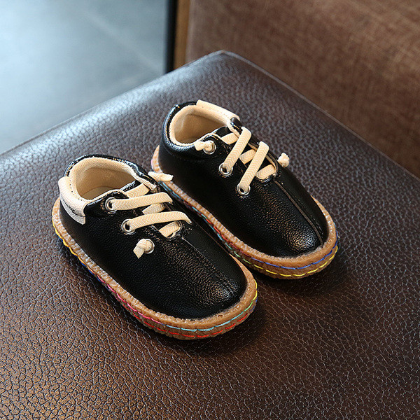 Stílusos gyerekcipő fiúknak ökobőrből három színben