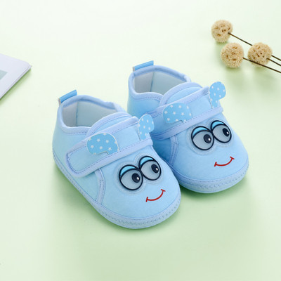 Babacipők többféle modellben hímzéssel