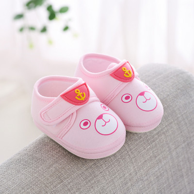 Babacipők többféle modellben hímzéssel