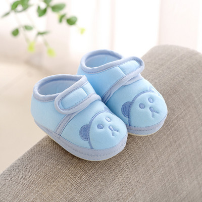 Babacipők többféle modellben hímzéssel