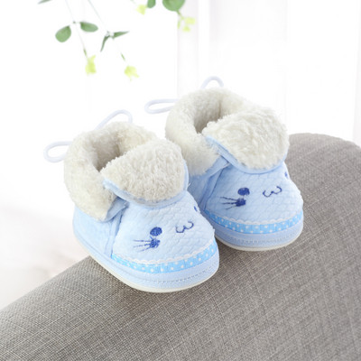 Babacipők többféle modellben hímzéssel