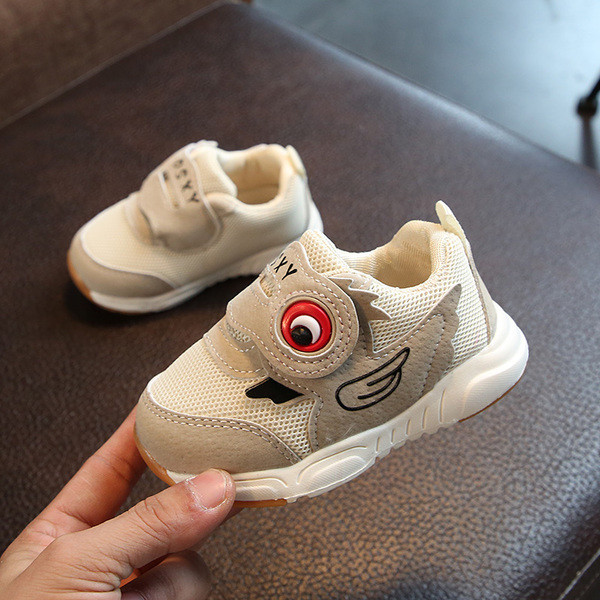 Παιδικά παπούτσια  κατάλληλα για αγόρια και κορίτσια σε τέσσερα χρώματα