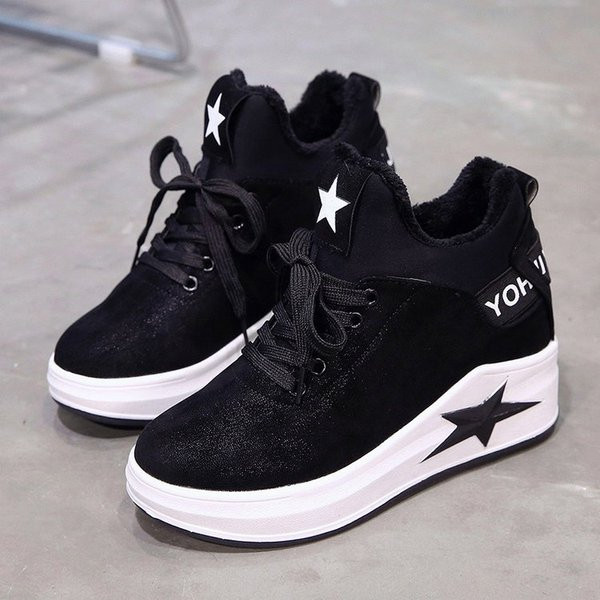 Μοντέρνα γυναικεία παπούτσια με ψηλά πέλματα - δύο μοντέλα