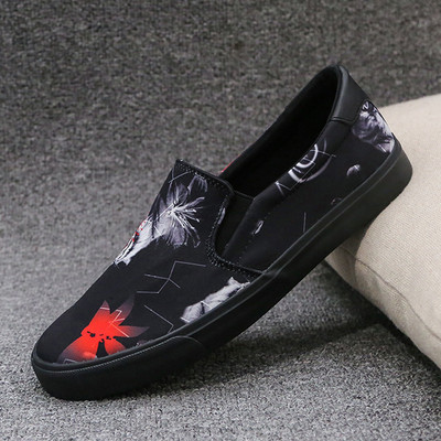 Κομψά  ανδρικά μοκασίνια με διάφορες εφαρμογές