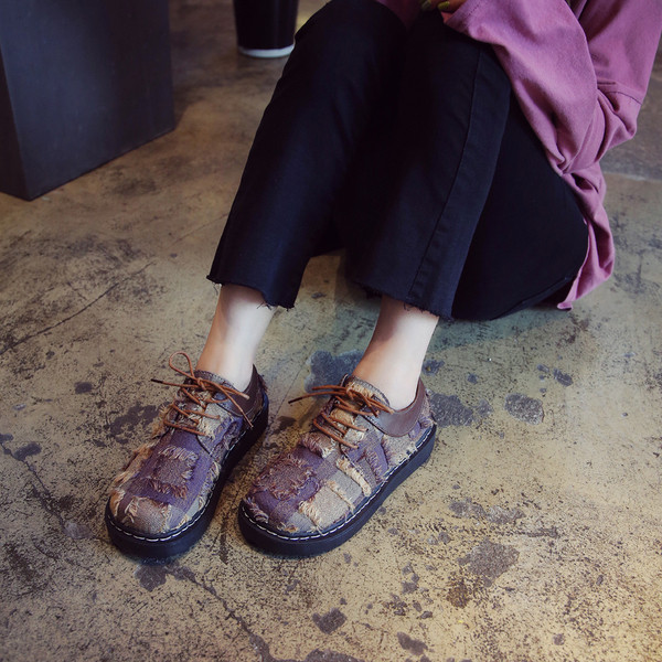 Modern női cipő lapos talppal, három színben - lekerekített modell