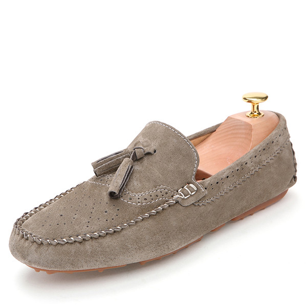 Κομψά ανδρικά μοκασίνια με φούντες