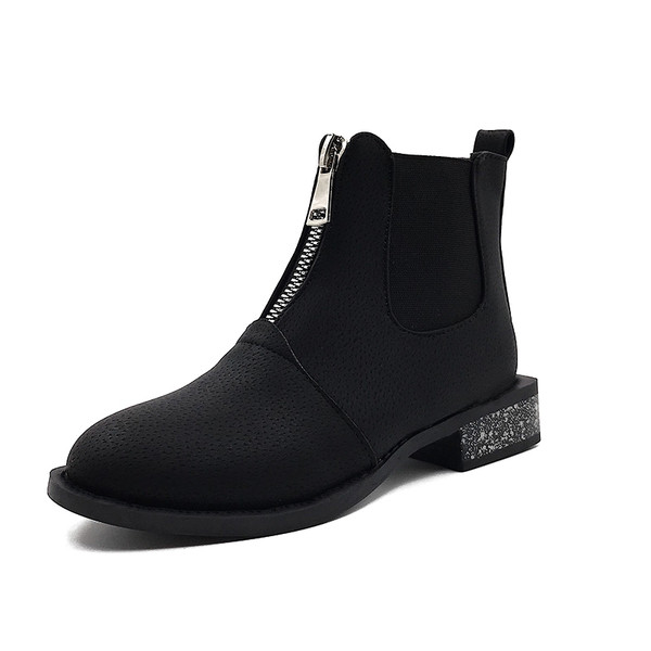 Γυναικείες μπότες σε μαύρο χρώμα - δύο μοντέλα