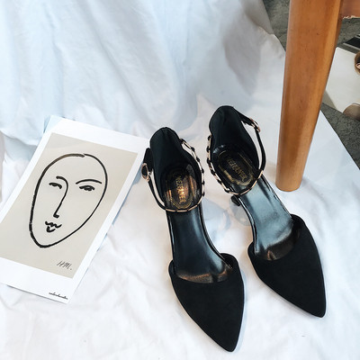 Elegáns női cipő pánttal, két színben