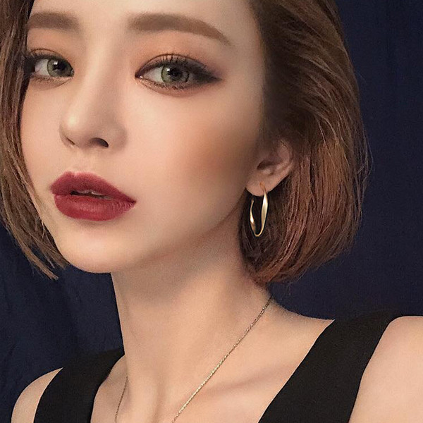 Alkalmi női kerek fülbevaló két színben vagy két modellben