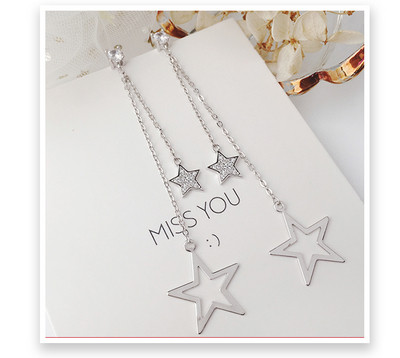 Όμορφα γυναικεία σκουλαρίκια σε σχήμα αστέρι