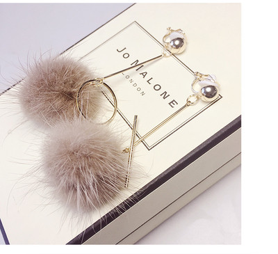 Περιστασιακά γυναικεία σκουλαρίκια σε χρυσό χρώμα