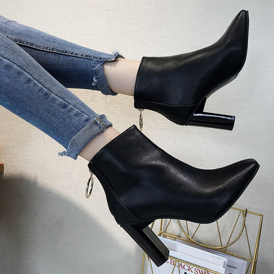 Κομψές δερμάτινες μπότες κυρίες σε δύο χρώματα