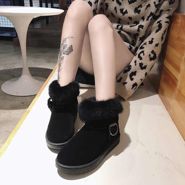 Γυναικείες μπότες με γούνα και απαλή επένδυση σε δύο χρώματα