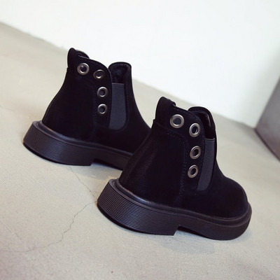 Γυναικείες μπότες με μαλακή επένδυση σε δύο χρώματα