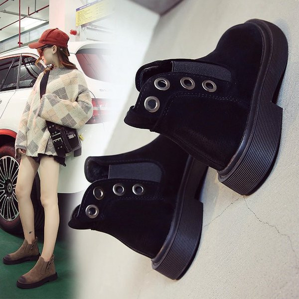 Γυναικείες μπότες με μαλακή επένδυση σε δύο χρώματα