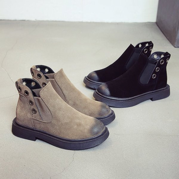 Γυναικείες μπότες με μαλακή επένδυση σε δύο χρώματα