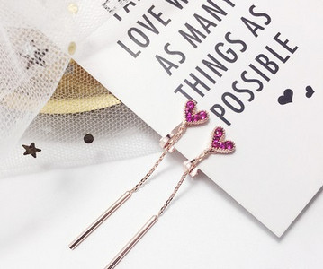 Modern női fülbevaló, rózsaszín szív alakú