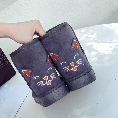 Γυναικείες μπότες με απαλή επένδυση και τρισδιάστατο στοιχείο σε τρία χρώματα