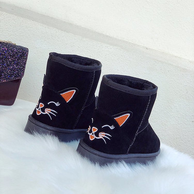 Γυναικείες μπότες με απαλή επένδυση και τρισδιάστατο στοιχείο σε τρία χρώματα