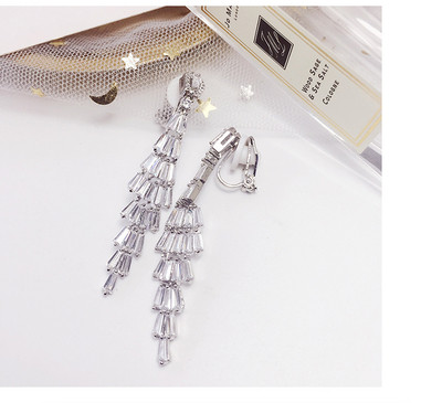 Γυναικεία κομψά κρέμονται σκουλαρίκια με πέτρες