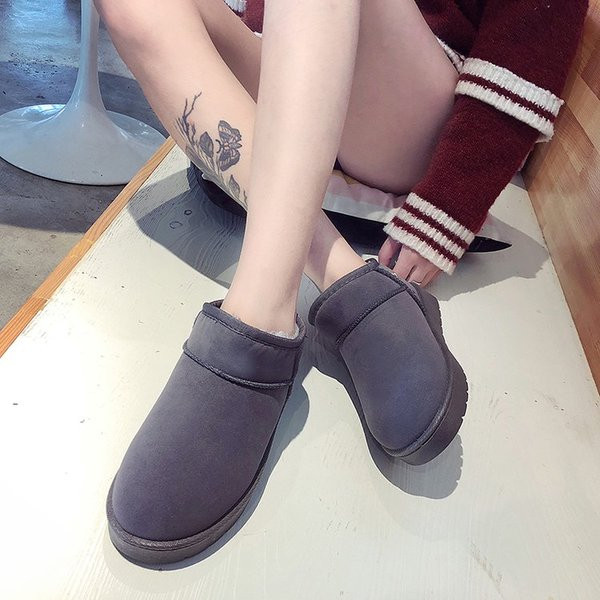 Γυναικείες μπότες με κεντήματα σε τρία χρώματα