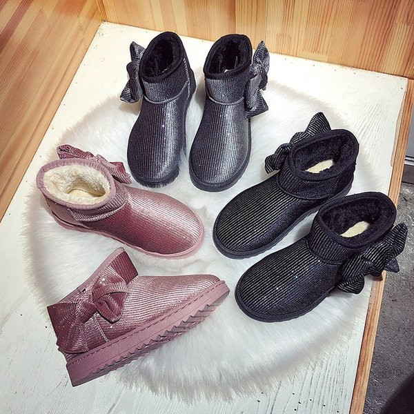 Μοντέρνες γυναικείες μπότες με κορδέλα σε τρία χρώματα