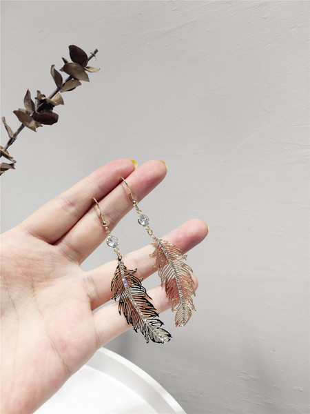 Κυρίες μοντέρνα κρεμαστά σκουλαρίκια σε δύο χρώματα